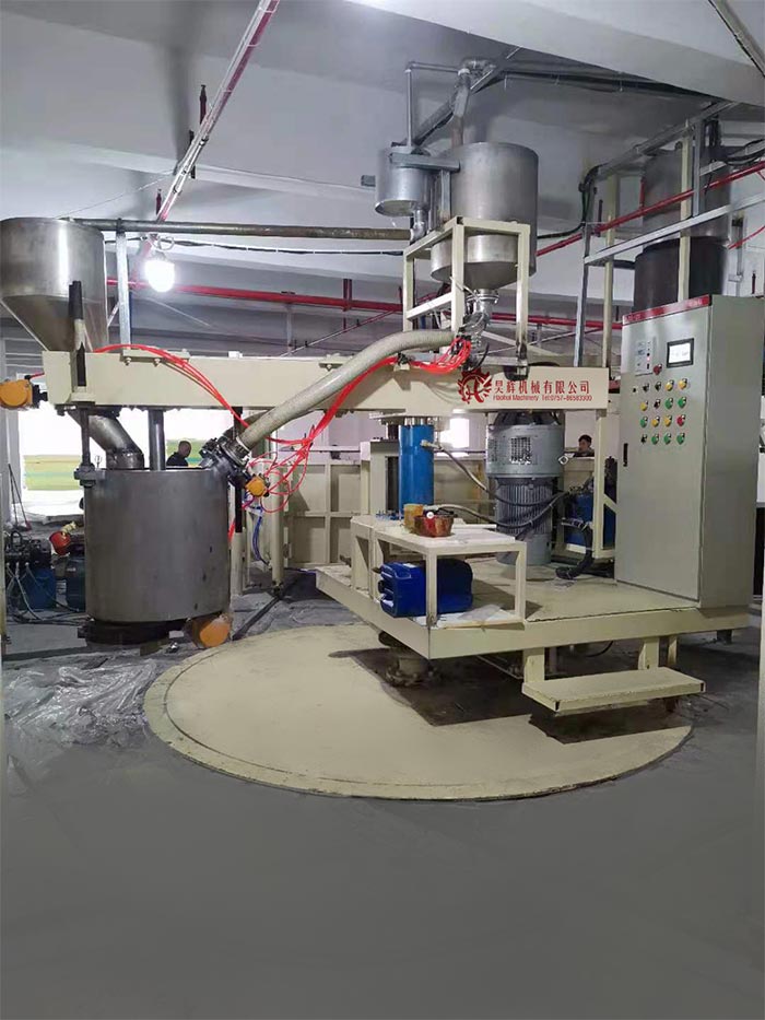 Semi-automatic foaming machine inside the box