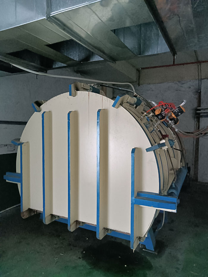 Fully automatic filtering sponge processing machine